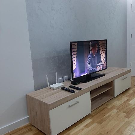 Apartman,,Kul"Life Lukavica Buitenkant foto