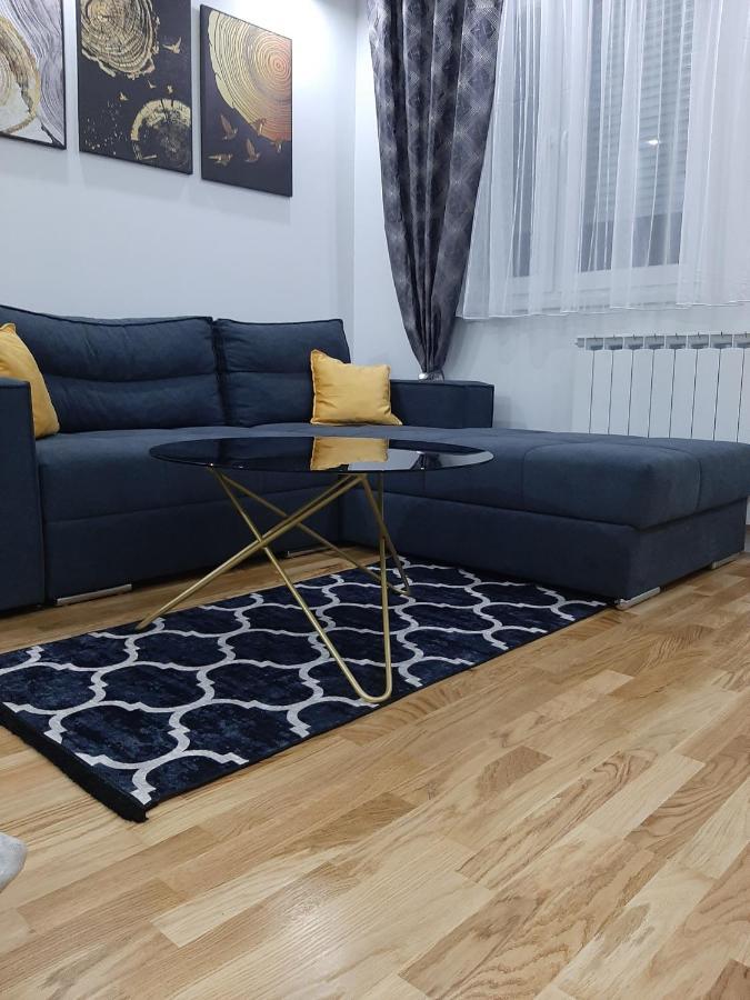 Apartman,,Kul"Life Lukavica Buitenkant foto