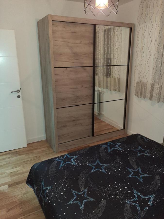 Apartman,,Kul"Life Lukavica Buitenkant foto